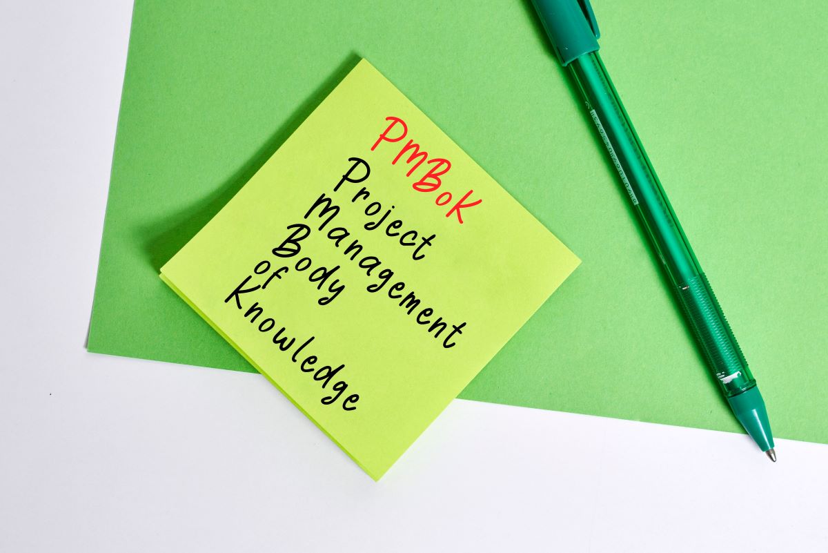 非営利団体PMI(Project Management Institute)が作成したプロジェクトマネジメントの知識体系であるPMBOKについて書かれた紙