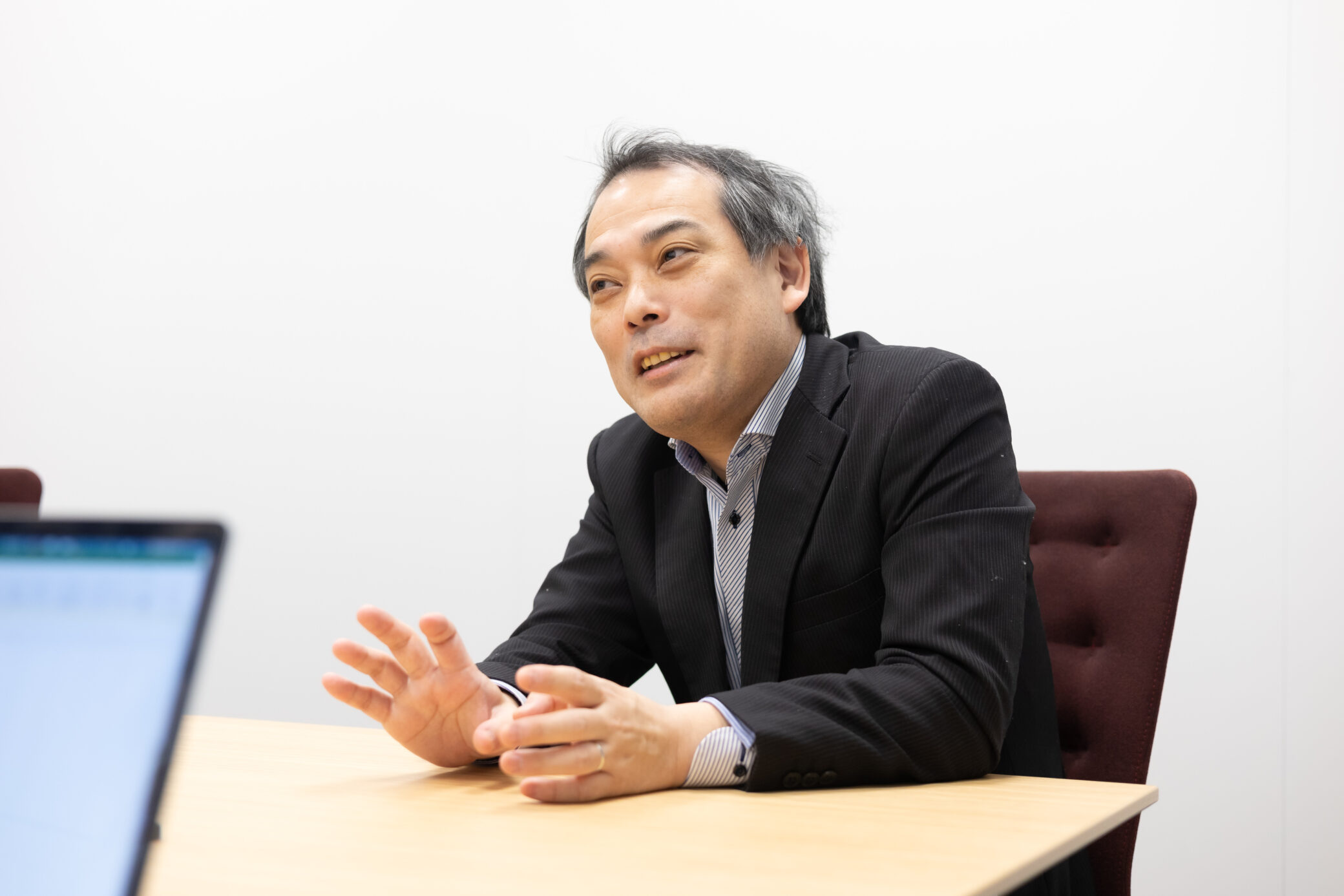 インタビューの様子