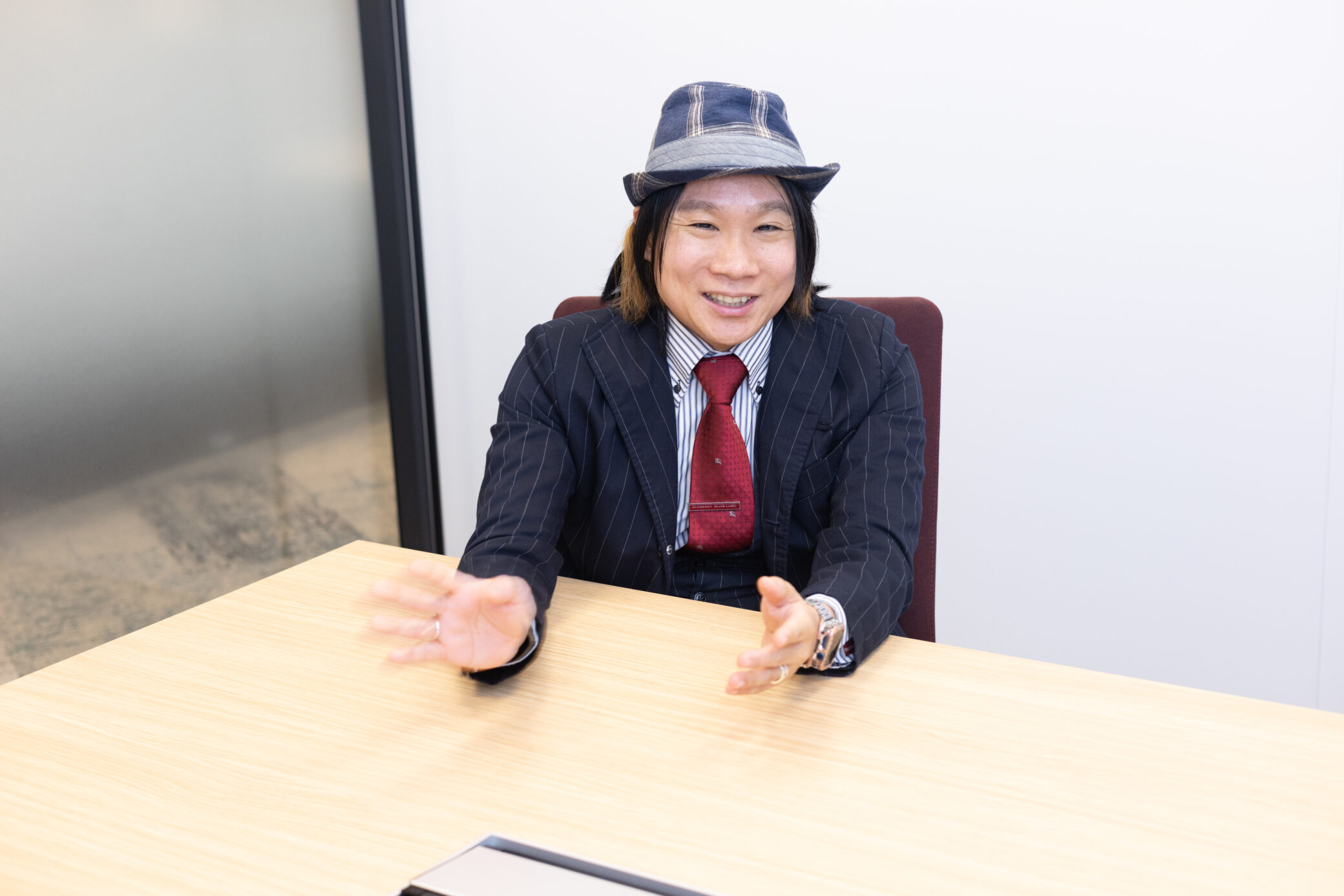 インタビューの様子