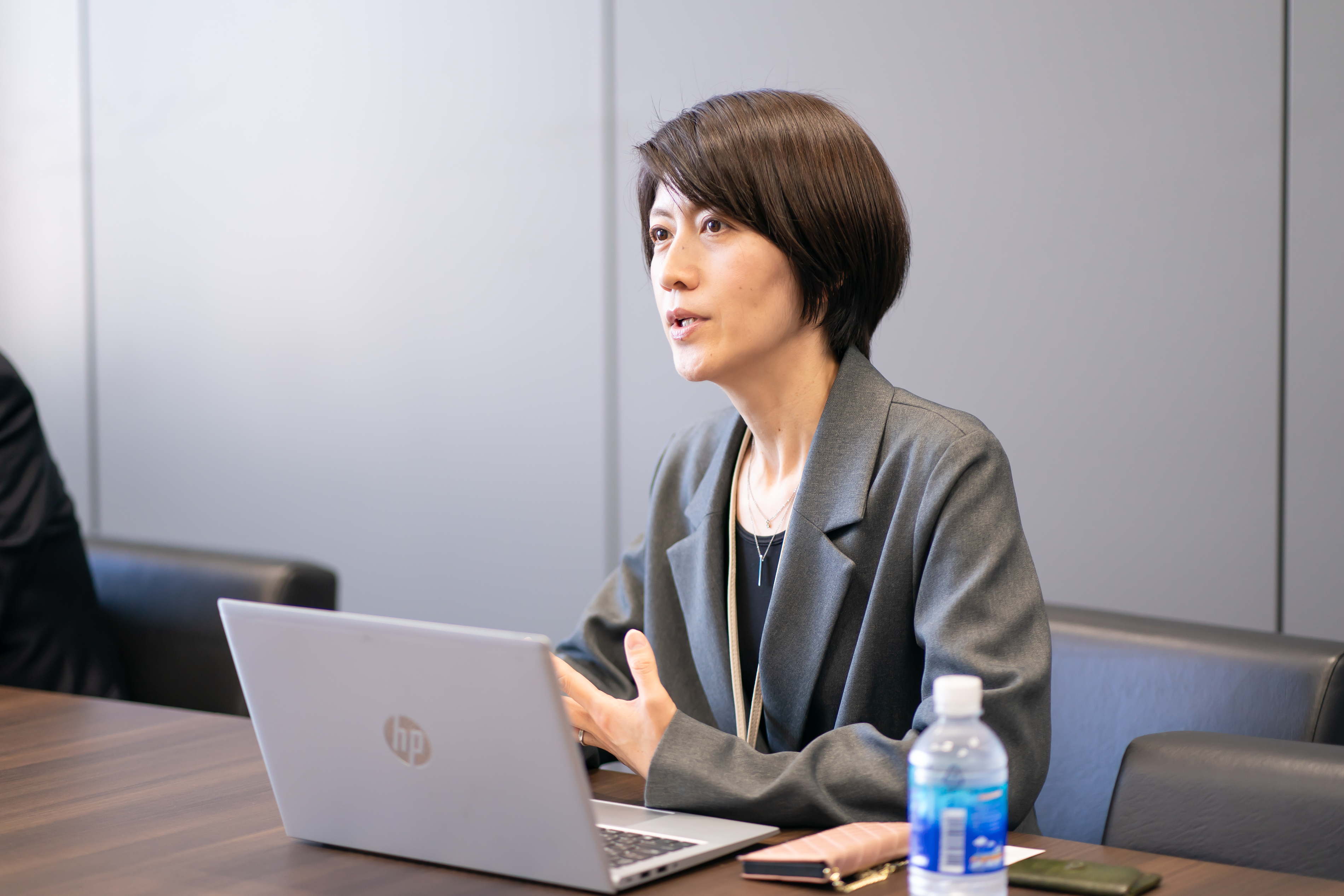 住商アーバン開発株式会社-インタビューの様子2